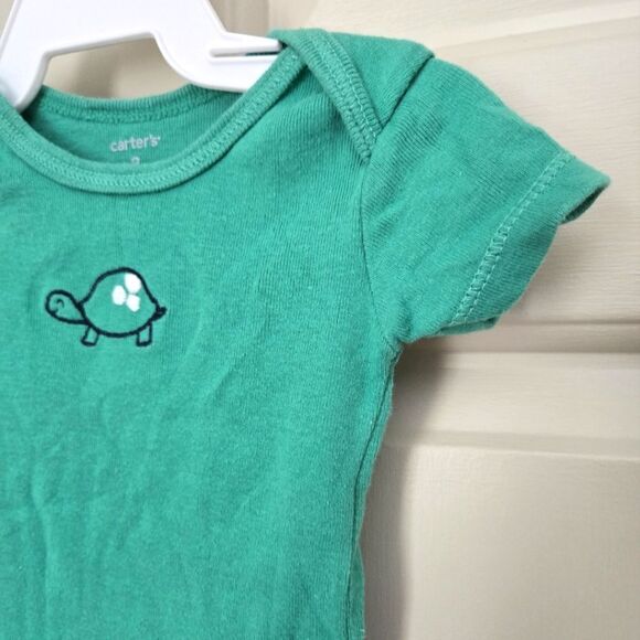 5/$10 carter's short sleeve onesie size 3 m - Picture 2 of 4